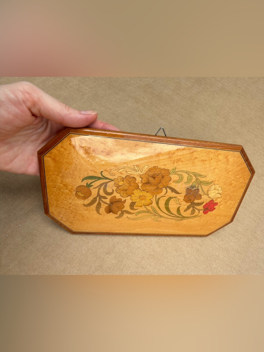 Vintage 1970s Sorrento Style Floral Marquetry Wood Wall Plaque 9 x 5.5